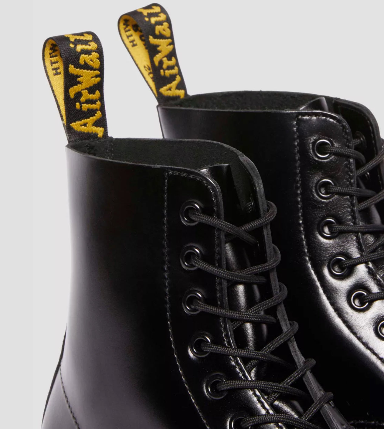 Dr. Martens 1460 Pascal St Brogue Analine