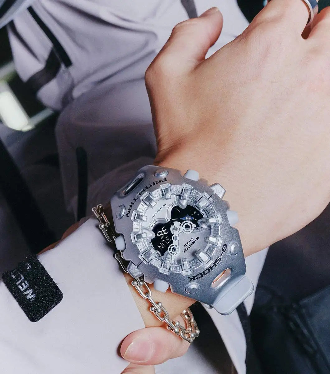 CASIO G-SHOCK GA-V01A-8AER