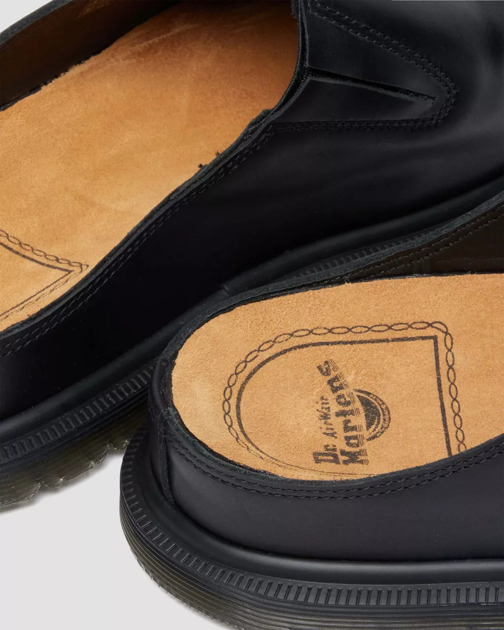 Dr. Martens San Mules - Black