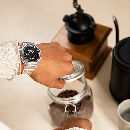 CASIO G-SHOCK GA-2100SKE-7AER